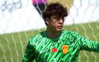 依合散扑点自我救赎，U19国足1-0力克哥伦比亚U19，迎来土伦杯小组赛第二场胜利，展现顽强拼搏精神