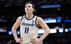 NBA球员太接地气被警察误认路人，急喊：我真是队员